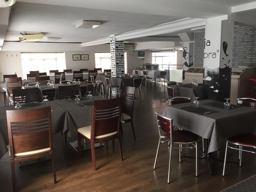 Pension Oasis Zamora Exteriör bild
