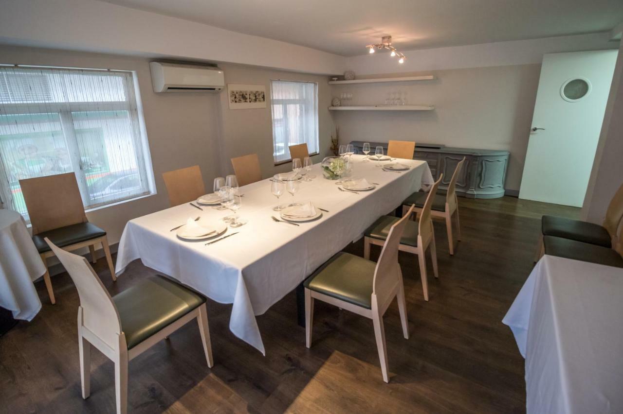 Pension Oasis Zamora Exteriör bild